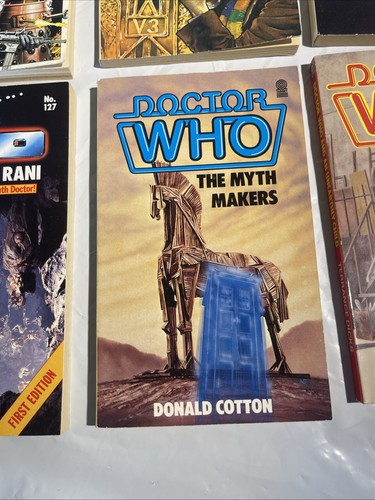 Vintage doctor who book lot - doctor, of